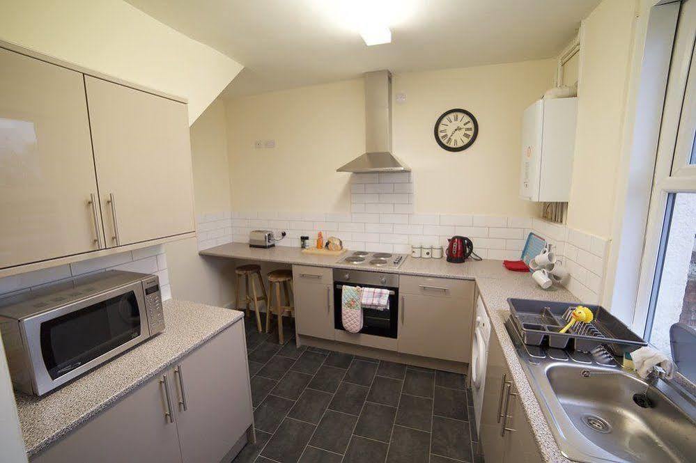 Bristol Serviced Lets - 152/154 Bath Road Exteriör bild