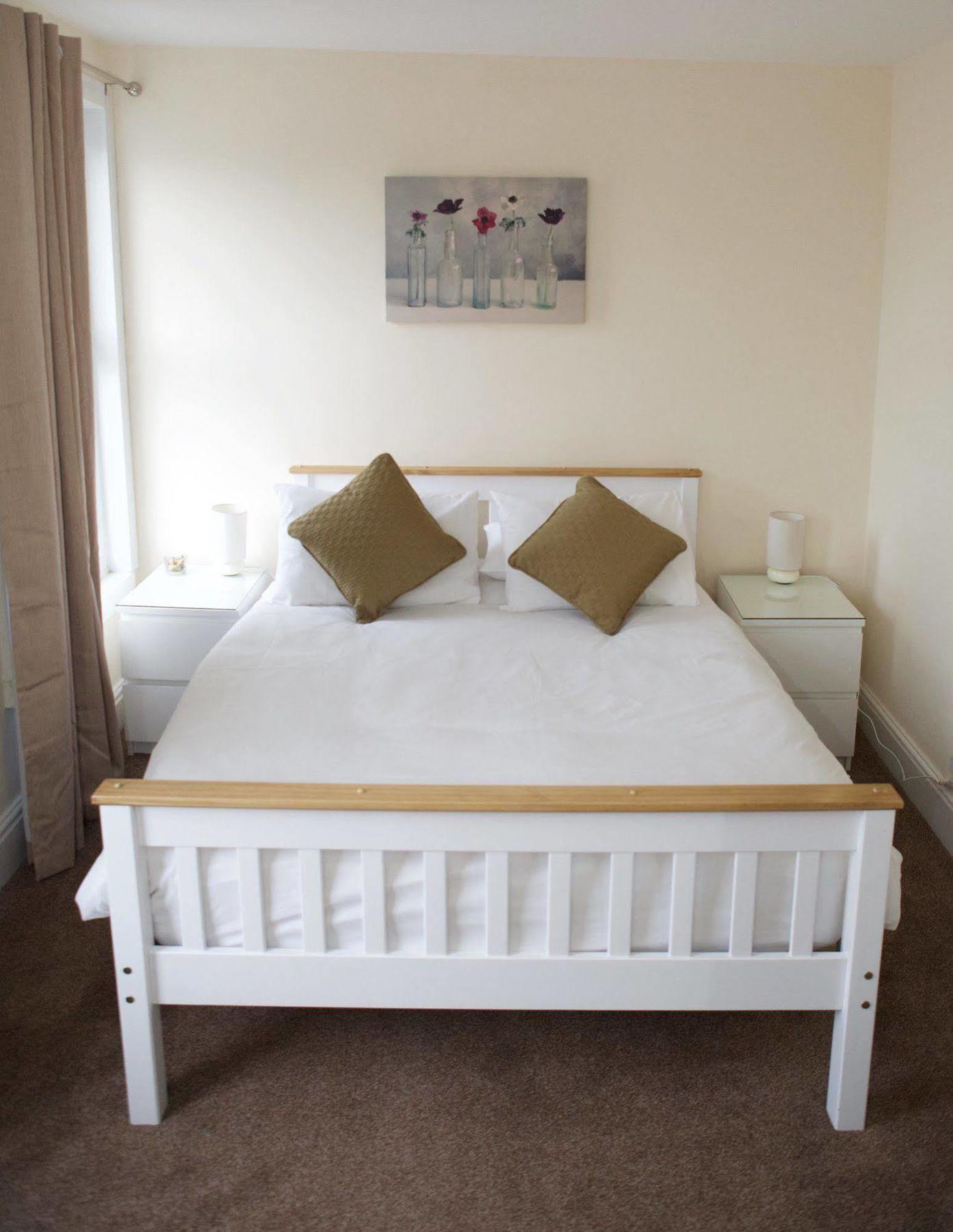 Bristol Serviced Lets - 152/154 Bath Road Exteriör bild