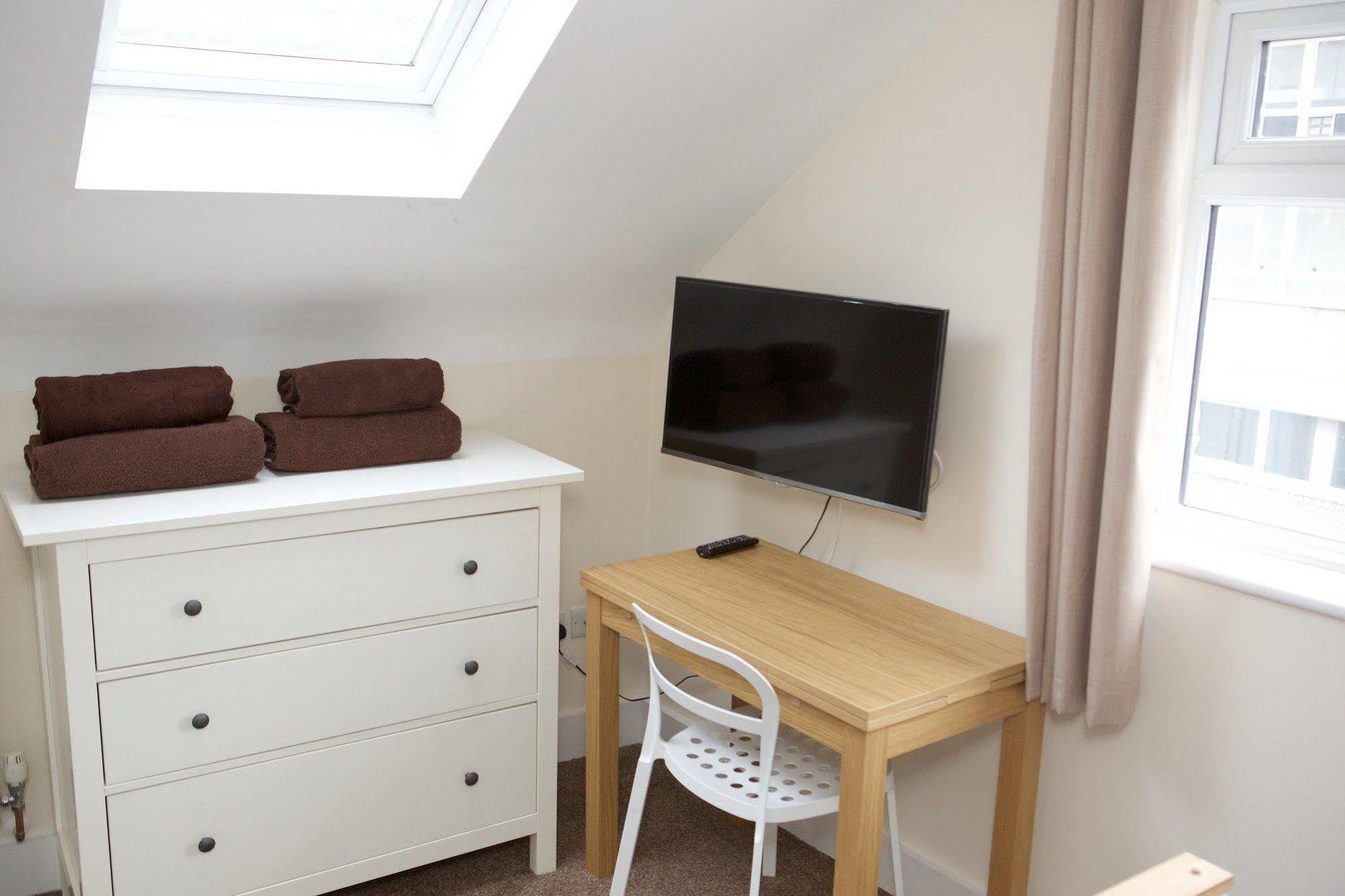 Bristol Serviced Lets - 152/154 Bath Road Exteriör bild