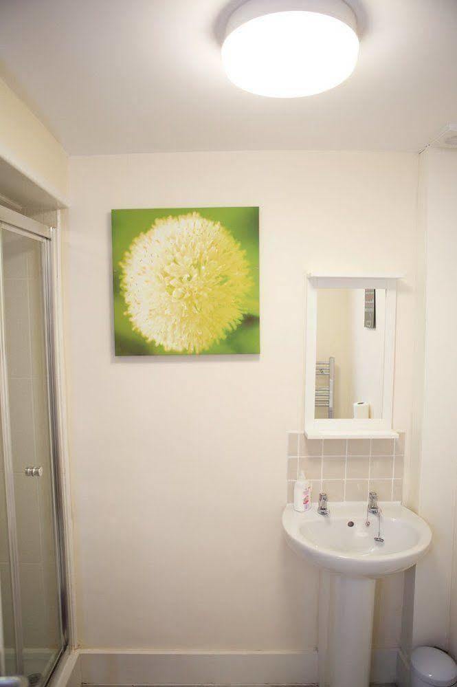 Bristol Serviced Lets - 152/154 Bath Road Exteriör bild