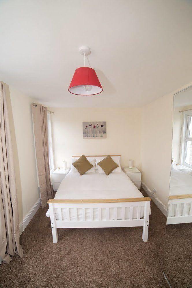 Bristol Serviced Lets - 152/154 Bath Road Exteriör bild